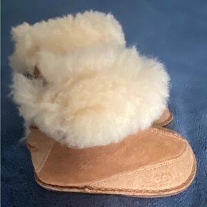NEW UGG toddler leather boots